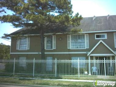 English Oaks Apartments in Houston, TX 77055 | Citysearch
